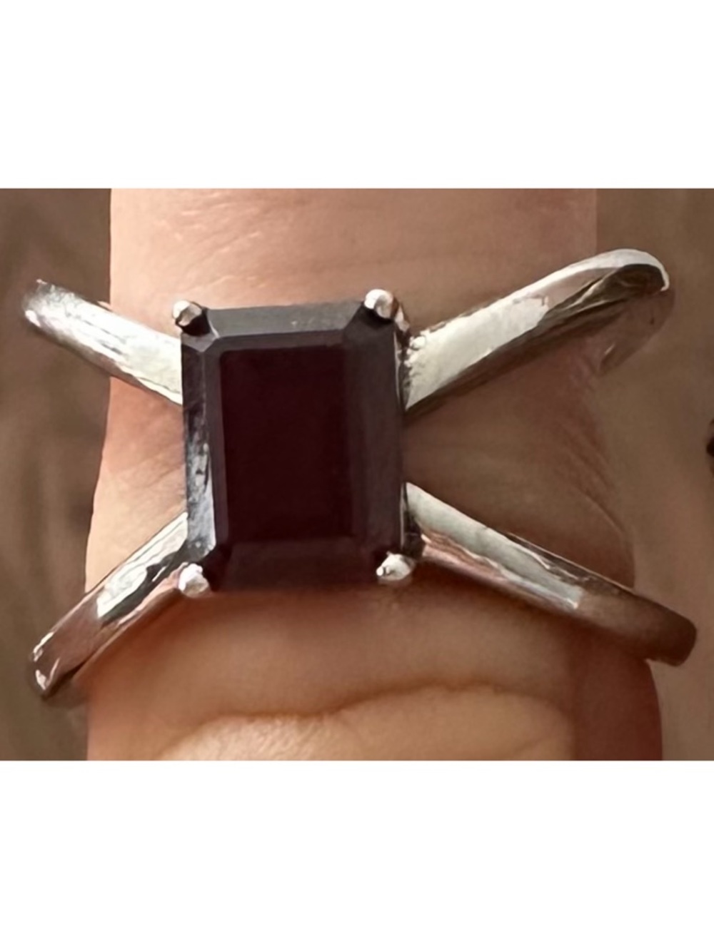 Sterling Silver and Garnett ring size 7 - Picture 2 of 2